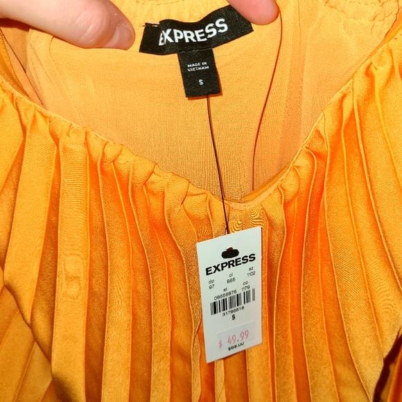 Express orange pleated top - Picture 5 of 5